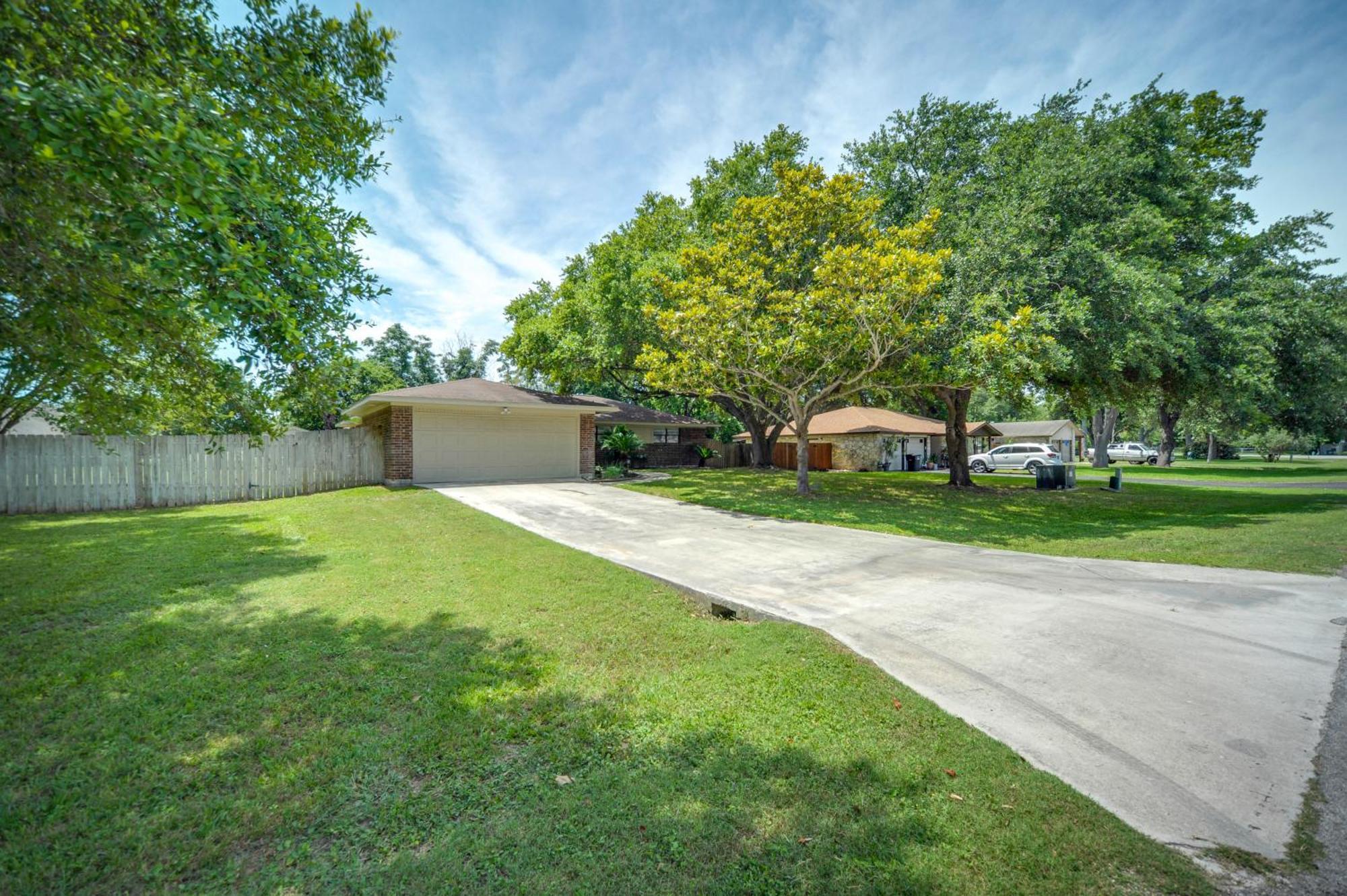 Mcqueeney Vacation Rental About 10 Mi To New Braunfels Extérieur photo