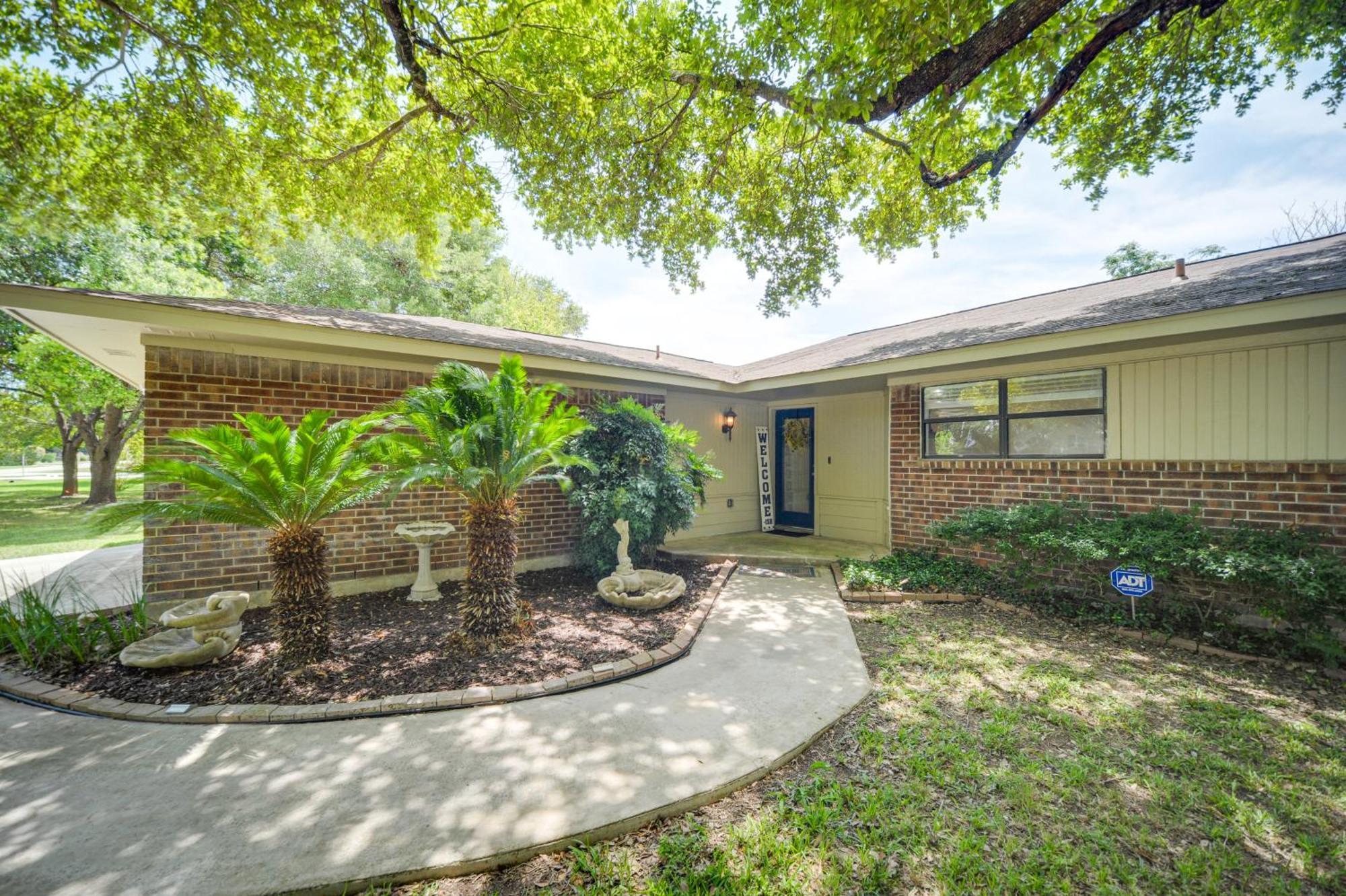 Mcqueeney Vacation Rental About 10 Mi To New Braunfels Extérieur photo